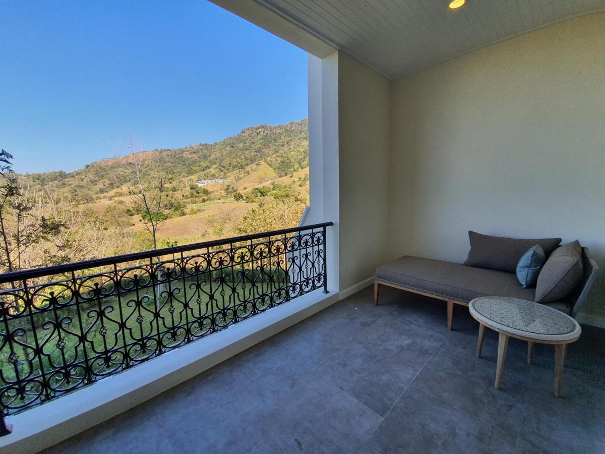 The Castell Condo By Nutthiwan Room 912 And 921 Khao Kho Bagian luar foto